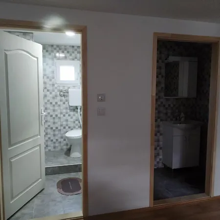 Dunav Deveti Oktobar 22 公寓