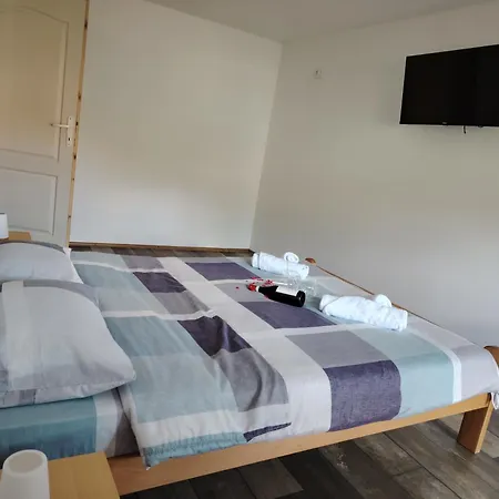 Dunav Deveti Oktobar 22 公寓 *