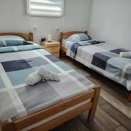 Dunav Deveti Oktobar 22 下米拉诺瓦茨